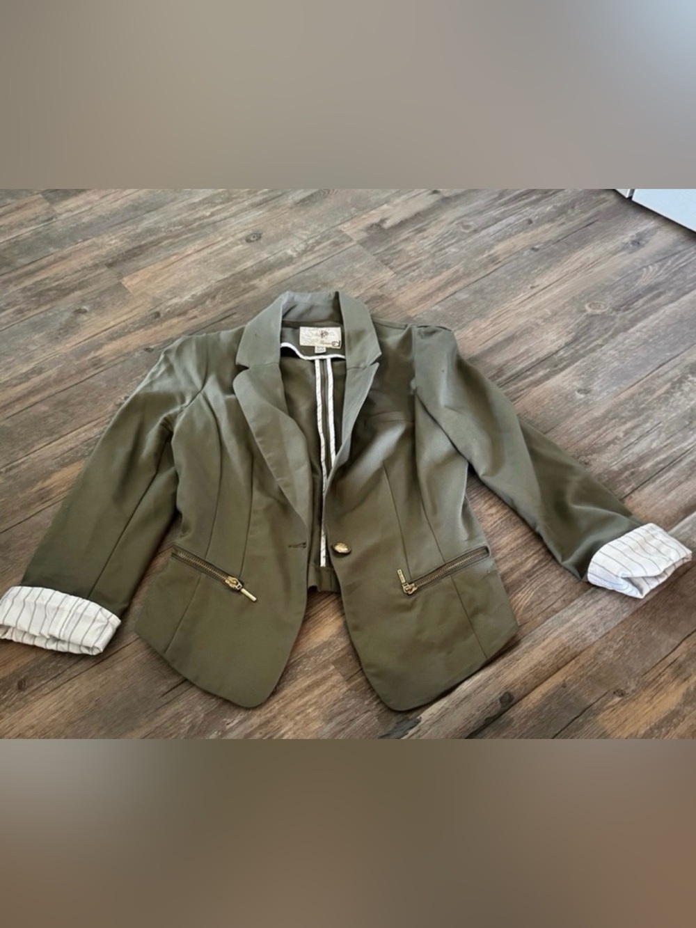 Dynamite tailored green blazer size medium